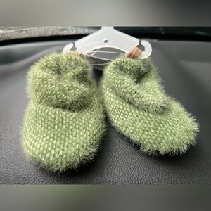 Cloud island 3-6 month crib shoe